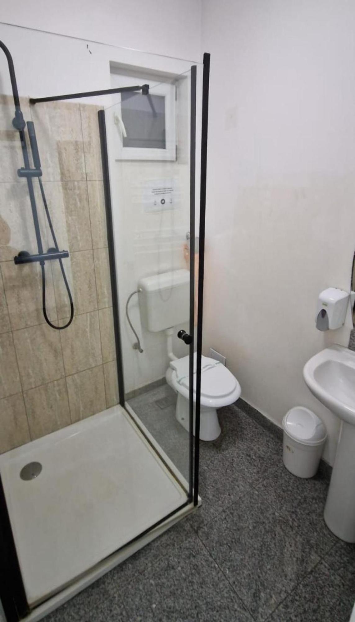 Hotel Vitan273 Бухарест Экстерьер фото