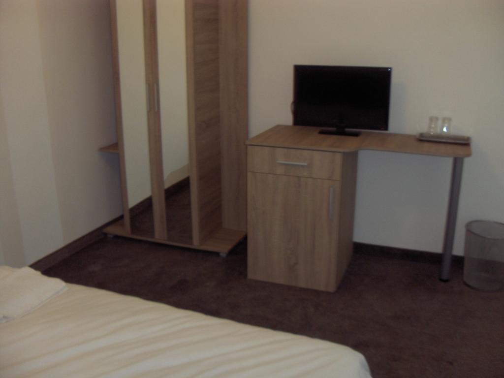 Hotel Vitan273 Бухарест Номер фото