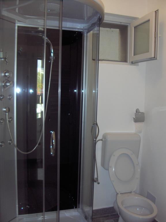 Hotel Vitan273 Бухарест Экстерьер фото